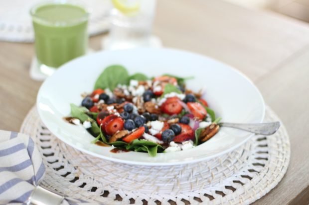 Berry Spinach Salad with Balsamic Dressing